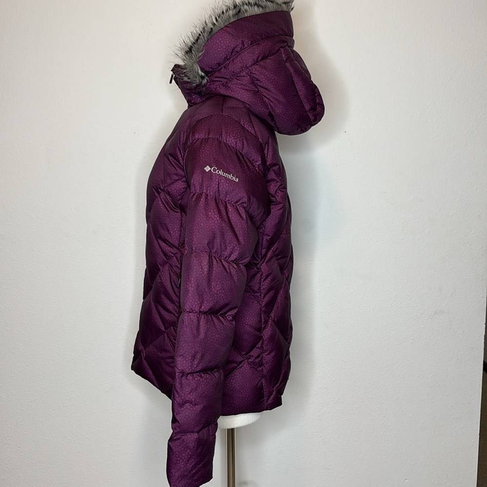 Columbia size Medium Down hooded Jacket - Picture 8 of 16